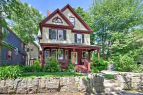 Central Bar Harbor Home, Walk to the Shore and Town!